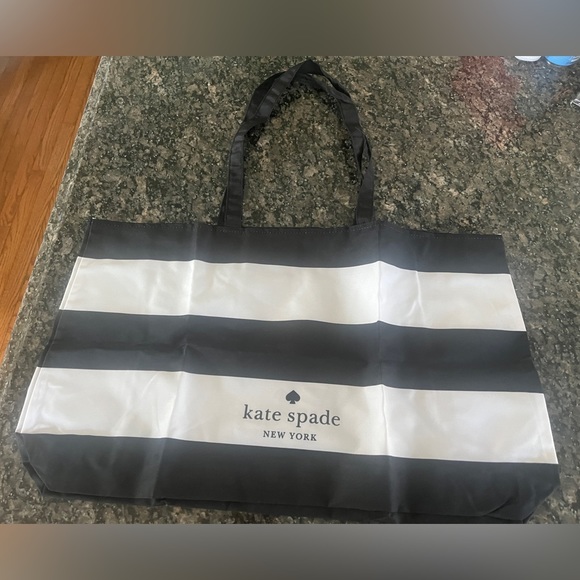 Kate Spade Black and White canvas tote. NWOT - Picture 1 of 7